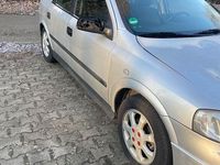 Gebraucht Opel Astra 84 PS (61 kW) 2002 Silber Limousine