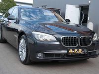 Gebraucht BMW 750 Sport Line 408 PS (300 kW) 2009 Grau Limousine