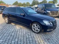 Gebraucht Mercedes E300 231 PS (169 kW) 2012 Blau Kombi