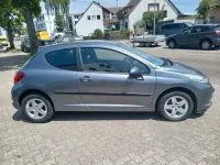 Gebraucht Peugeot 207 95 PS (69 kW) 2009 Grau Limousine
