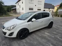 Gebraucht Opel Corsa Color Edition 101 PS (74 kW) 2011 Weiß Kleinwagen