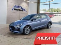Neu Hyundai i20 101 PS (74 kW) 2025 Mangrove green Kleinwagen