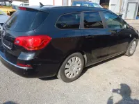 Second-hand Opel Astra Active 120 CP (88 kW) 2013 Negru Break