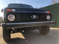 Neu Lada niva 83 PS (61 kW) 2026 Schwarz SUV