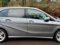 Gebraucht Mercedes B220 170 PS (125 kW) 2013 Grau Van / Kleinbus