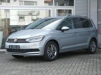 Neu VW Touran Edition 150 PS (110 kW) 2026 Oyster silber metallic Van / Kleinbus