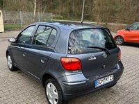 Gebraucht Toyota Yaris 87 PS (63 kW) 2005 Grau Limousine
