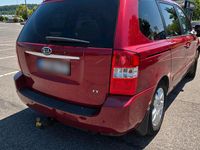 Gebraucht Kia Carnival 184 PS (135 kW) 2006 Rot Van / Kleinbus