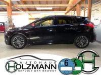 Używany Ford Focus ST-Line 140 KM (102 kW) 2018 Czarny Sedan/Limuzyna