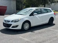 Gebraucht Opel Astra Selection 110 PS (80 kW) 2013 Weiß Kombi