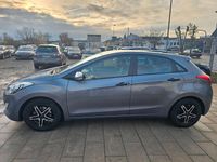 Gebraucht Hyundai i30 Classic 99 PS (72 kW) 2014 Grau Limousine