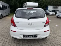Gebraucht Hyundai i20 Classic 86 PS (63 kW) 2014 Pure white / sol Kleinwagen