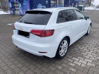 Gebraucht Audi A3 Sport 116 PS (85 kW) 2019 Weiß Kombi