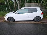 Gebraucht VW Golf 105 PS (77 kW) 2010 Weiß Coupé