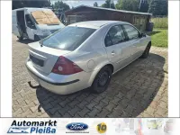 Gebraucht Ford Mondeo Trend 125 PS (91 kW) 2003 Silber Limousine