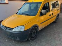 Second-hand Opel Combo 75 CP (55 kW) 2011 Galben Monovolum