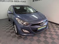 Gebraucht Hyundai i30 Classic 99 PS (72 kW) 2013 Blau Limousine