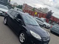 Gebraucht Ford Focus 105 PS (77 kW) 2011 Schwarz Kombi
