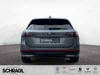 Gebraucht VW Passat R-line 193 PS (141 kW) 2024 Diabasgrau metallic Kombi