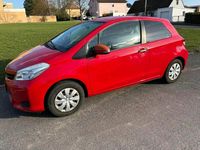 Gebraucht Toyota Yaris 2012 Rot Kleinwagen