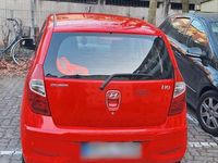 Gebraucht Hyundai i10 69 PS (50 kW) 2012 Rot Kleinwagen