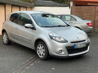 Gebraucht Renault Clio III Dynamique 75 PS (55 kW) 2011 Silber Kleinwagen