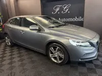 Gebraucht Volvo V40 Momentum 120 PS (88 kW) 2019 Grau Limousine