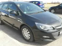 Gebraucht Opel Astra Edition 110 PS (80 kW) 2014 Schwarz Kombi