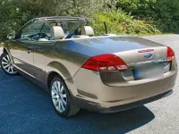 Gebraucht Ford Focus Cabriolet Titanium 136 PS (100 kW) 2008 Braun Cabrio