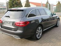 Gebraucht Mercedes C300e Avantgarde 194 PS (142 kW) 2020 Graphitgrau Kombi