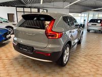 Gebraucht Volvo XC40 Core 129 PS (94 kW) 2023 Grau SUV