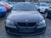 Gebraucht BMW 318 129 PS (94 kW) 2007 Schwarz Kombi