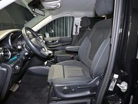 Gebraucht Mercedes V220 AMG 163 PS (119 kW) 2024 Obsidianschwarz metallic Van / Kleinbus