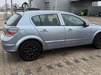 Gebraucht Opel Astra 90 PS (66 kW) 2007 Silber Kleinwagen