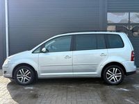 Gebraucht VW Touran Trendline 105 PS (77 kW) 2007 Silber Van / Kleinbus