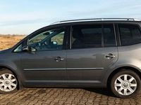 Gebraucht VW Touran Highline 105 PS (77 kW) 2011 Grau Van / Kleinbus