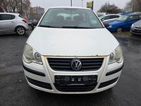Gebraucht VW Polo 54 PS (39 kW) 2006 Weiß Limousine