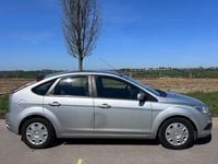 Gebraucht Ford Focus Style 125 PS (91 kW) 2009 Silber Limousine