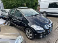 Gebraucht Mercedes A160 95 PS (69 kW) 2009 Kosmosschwarz  metalliclack Kleinwagen
