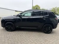 Usado Jeep Compass Altitude 131 HP (96 kW) 2024 Preto SUV