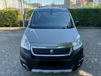 Gebraucht Peugeot Partner Tepee 110 PS (80 kW) 2017 Braun Van / Kleinbus
