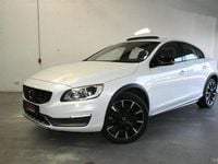 Gebraucht Volvo S60 CC 190 PS (139 kW) 2016 Crystal white pearl / metallic Limousine