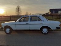 Gebraucht Mercedes 240 72 PS (52 kW) 1982 Weiß Limousine