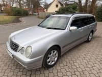 Gebraucht Mercedes E200 Classic 163 PS (119 kW) 2002 Silber Kombi