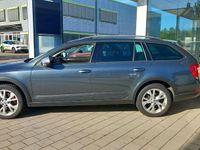 Gebraucht Skoda Octavia Scout Scout 4x4 184 PS (135 kW) 2015 Metalgrau metallic Kombi