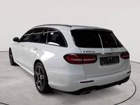 Gebraucht Mercedes E300 AMG 194 PS (142 kW) 2022 Weiß Limousine