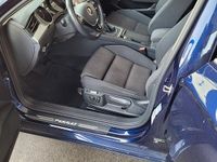 Gebraucht VW Passat Comfortline 150 PS (110 kW) 2018 Blau Kombi