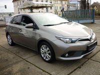 Gebraucht Toyota Auris Design 116 PS (85 kW) 2016 Avantgarde bronze me Limousine