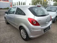 Usado Opel Corsa Edition 60 CV (44 kW) 2007 Plateado Utilitario
