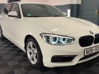Gebraucht BMW 118 Sport Line 136 PS (100 kW) 2018 Weiß Limousine